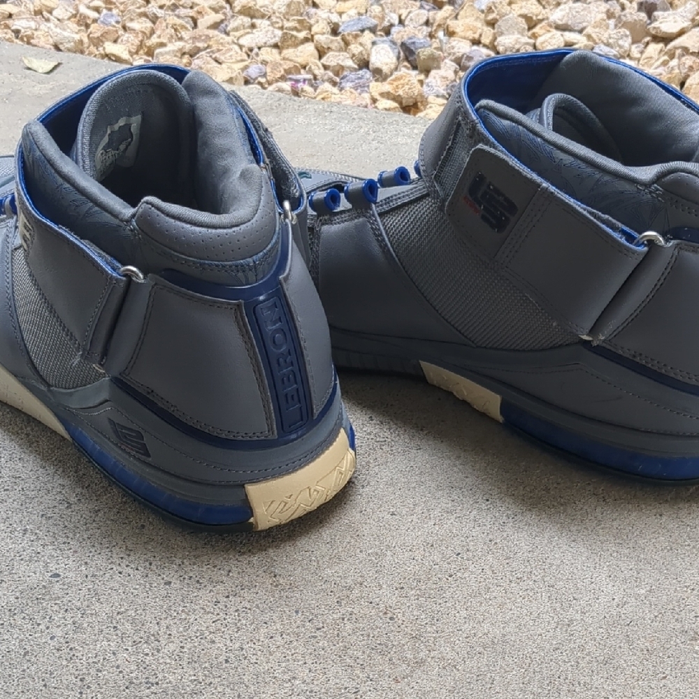 Nike Men's Gray and Blue High-Top Sneakers - Picture 5 of 7